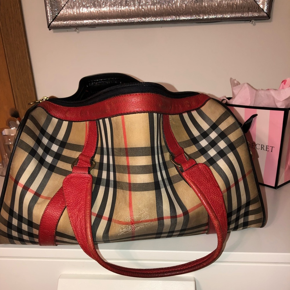 Burberry travel luggage (Small)